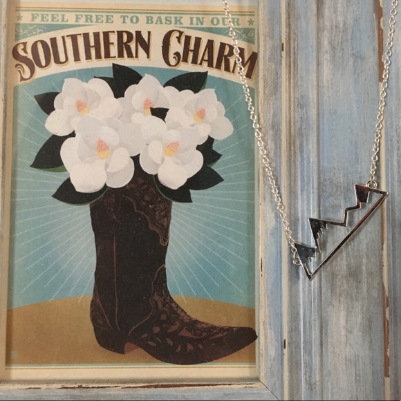 2 for $12 ❤️ Mountain Range Necklace | Go Explore - Picture 2 of 3